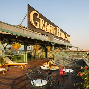 Grand Hotell